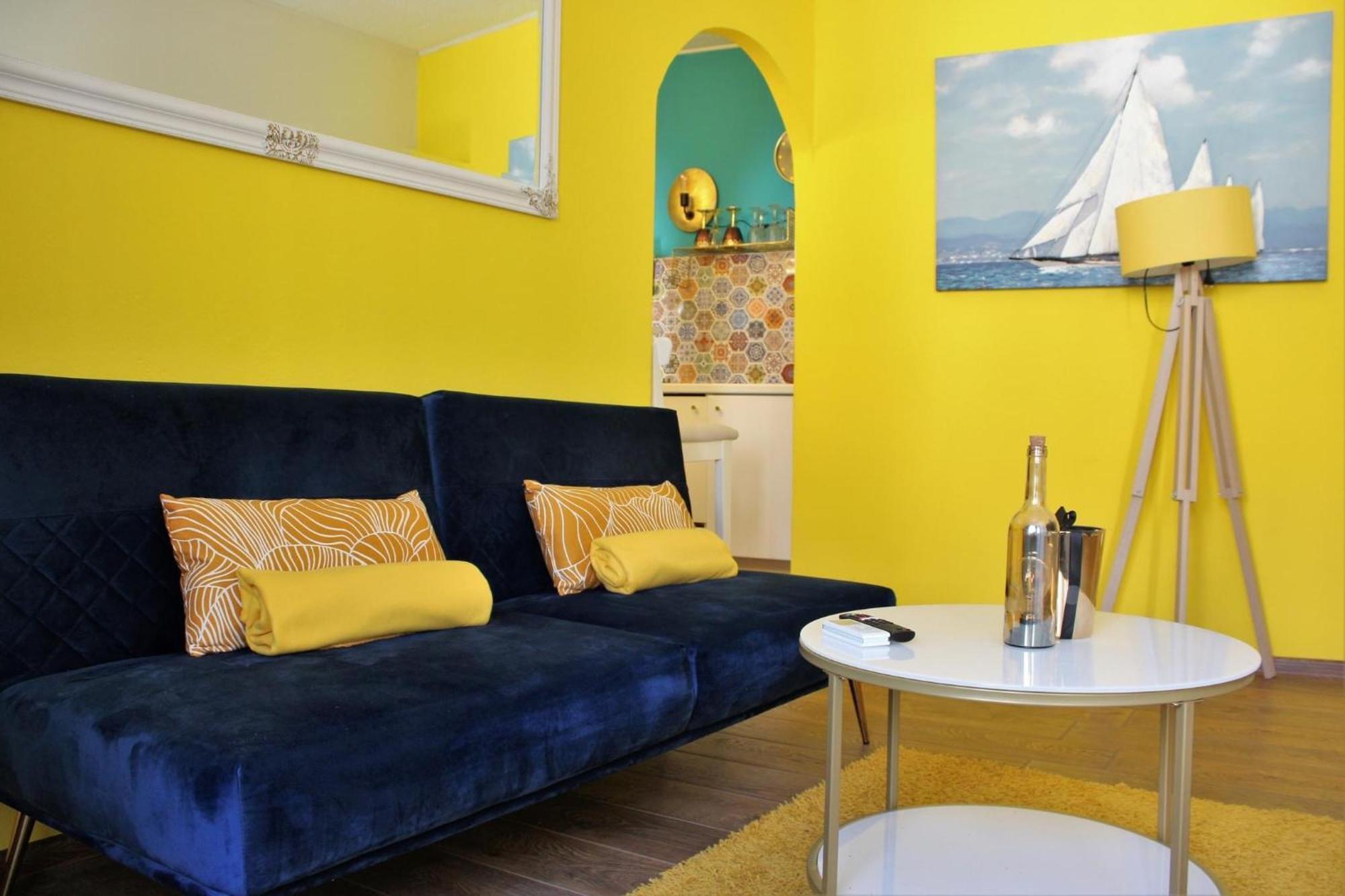 Oh La La Apartment Old Town Rovinj Luaran gambar